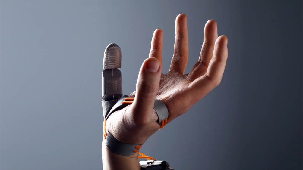 DANIELLE CLODE Third-Thumb-Project - Dritter Daumen