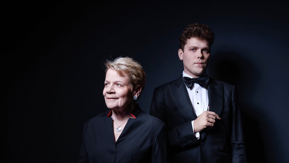 Bild: Marin Alsop und Szymon Nehring