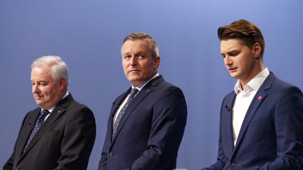  von links der Landeshauptmann der Steiermark, Hermann Schützenhöfer, Spitzenkandidat Mario Kunasek  und NEOS Spitzenkandidat Niko Swatek 