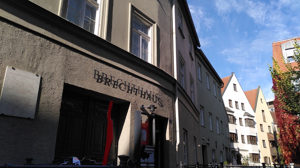 Außenansicht vom Brechthaus in Augsburg