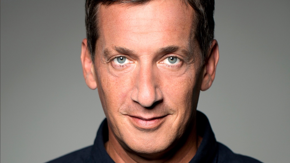 VIKTOR GERNOT Viktor Gernot