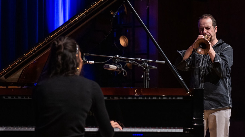 JAZZAMBACH/JULIE SPECKLE Pianistin Marialy Pacheco und Trompeter Joo Kraus