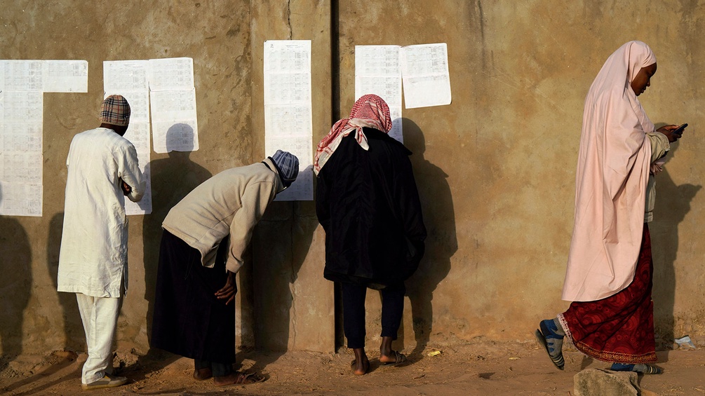 Wahllistenaushang in Nigeria