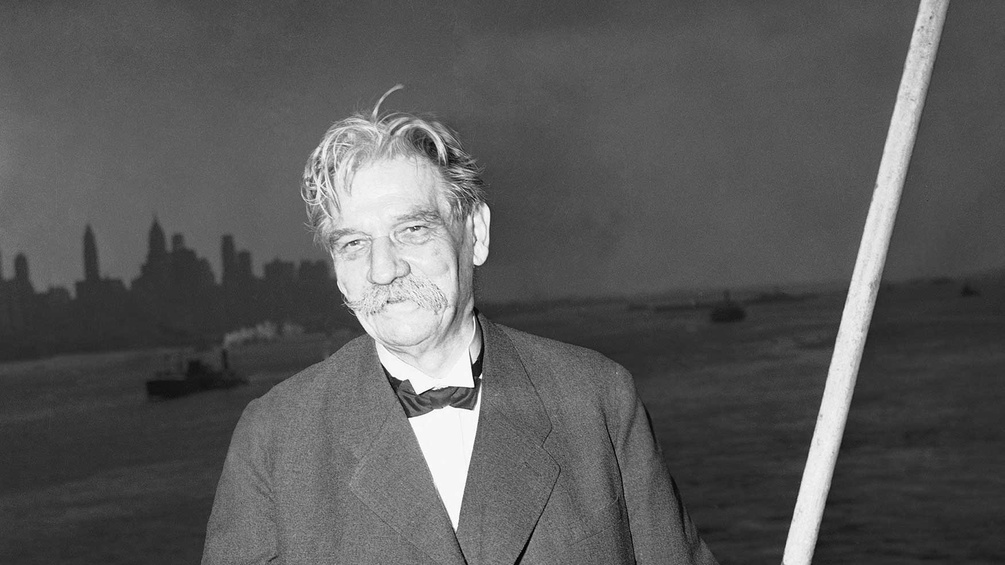 AP/TOM FITZSIMMONS Albert Schweitzer