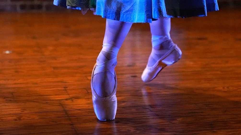 Füße einer Ballettänzerin