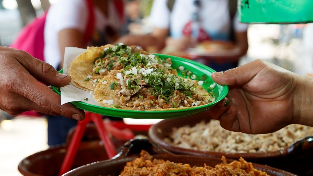 PICTUREDESK.COM/EFE/JOSE MENDEZ Tacos