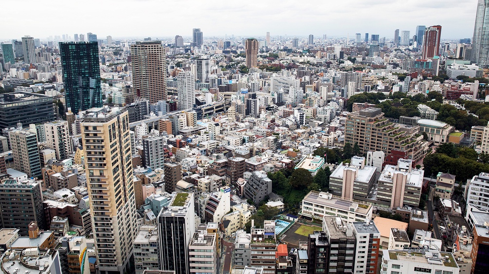 Ein Blick auf Tokio von einem Hochhaus aus