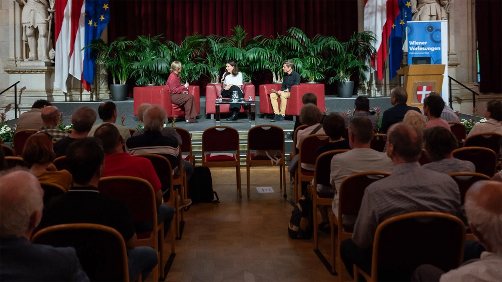 Marlene Nowotny mit Florian Stuker und Gudrun Schach