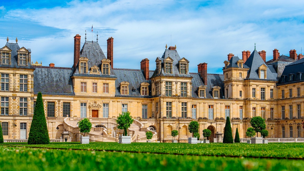 PICTUREDESK.COM/DPA PICTURE ALLIANCE/ILLJA ENGER-TSIZIKOV Schloss Fontainebleau