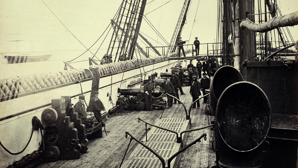 Charles Junod Das Deck der Schraubenfregatte Schwarzenberg nach dem Seegefecht bei Helgoland, 1864 (Ausschnitt)