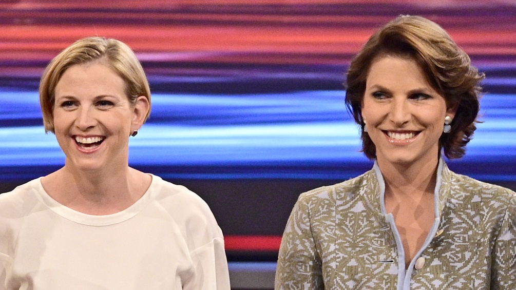 Beate Meinl-Reisinger (NEOS) und Karoline Edtstadler (ÖVP) im Rahmen der NR-Wahl: ORF-TV-Duell.