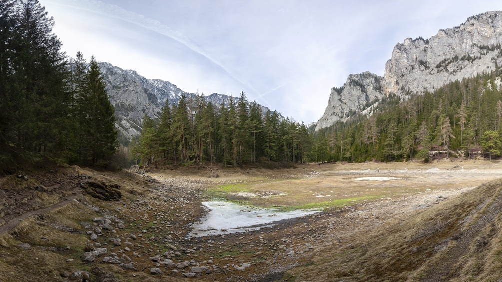 Ausgetrockneter grüner See in Tragöß, 2026
