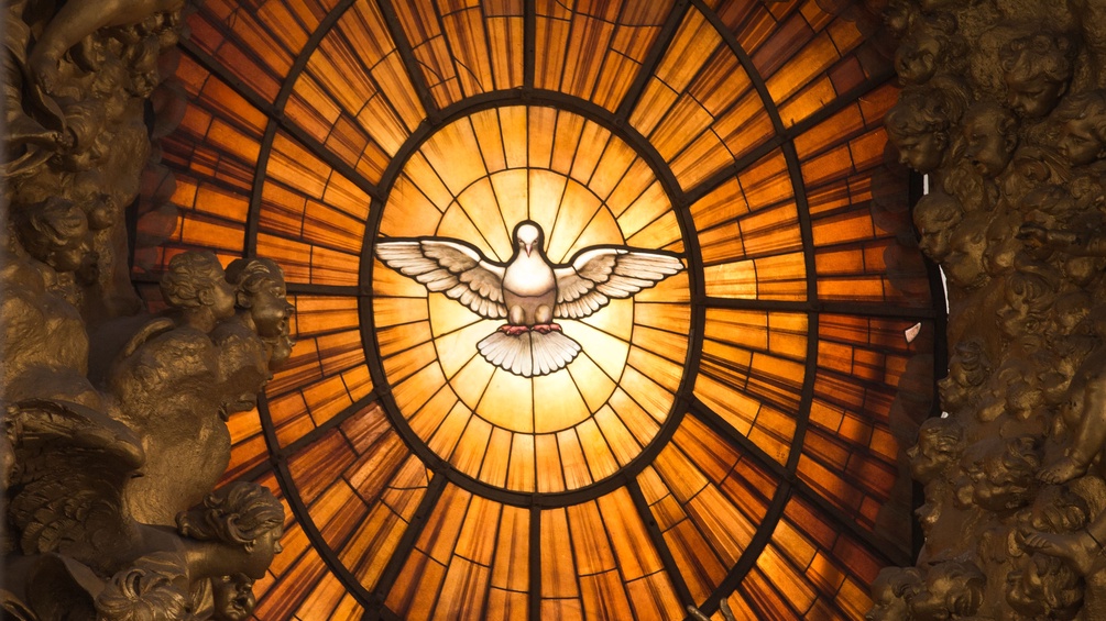 Fenster mit der Heilig-Geist-Darstellung