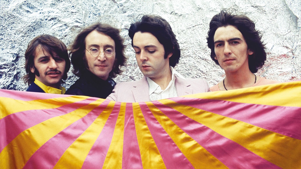 APPLE CORPS LTD. The Beatles, Photo session, Thomson House, London. 28 July 1968
