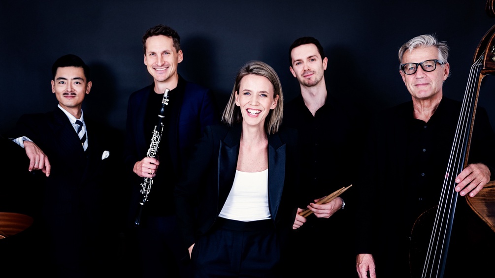 Romana Amerling & the Henry Love Group