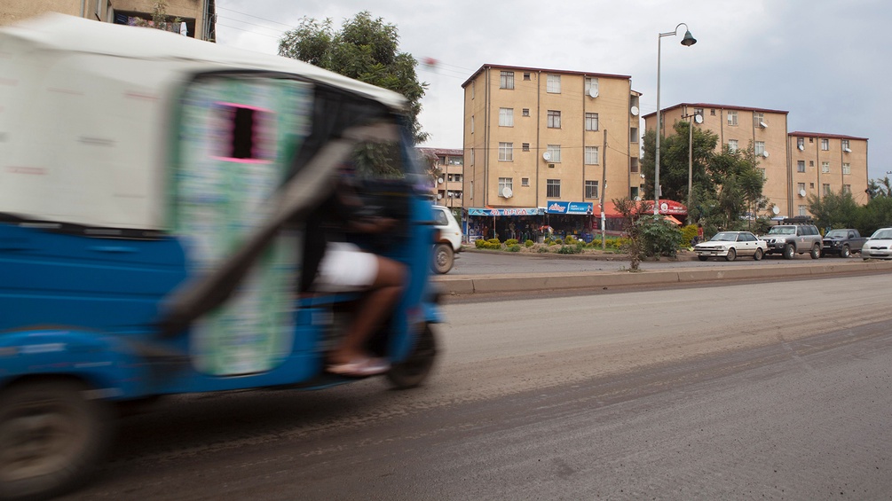 Straßenszene in einem Vorort der Hauptstadt Addis Abbeba