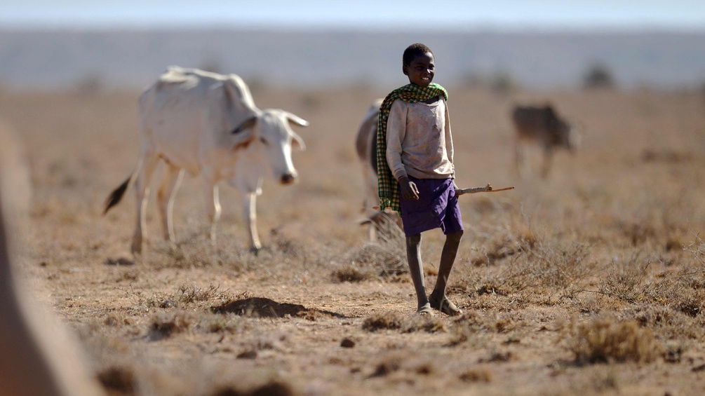 Ein junger Bub in Kenia 