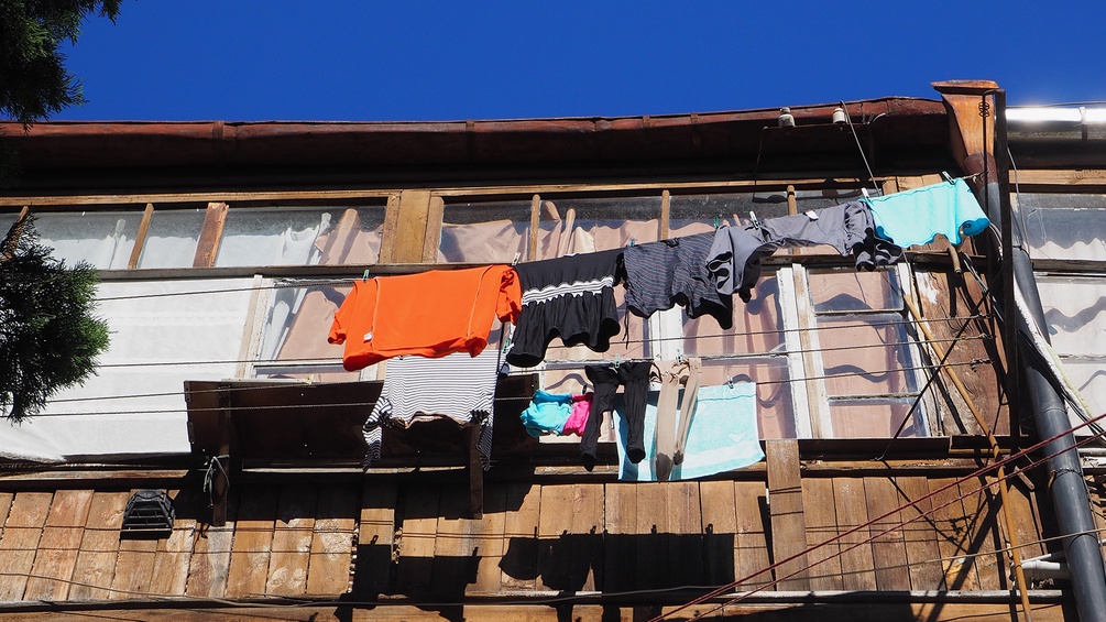Wäsche an der Leine, Tiflis