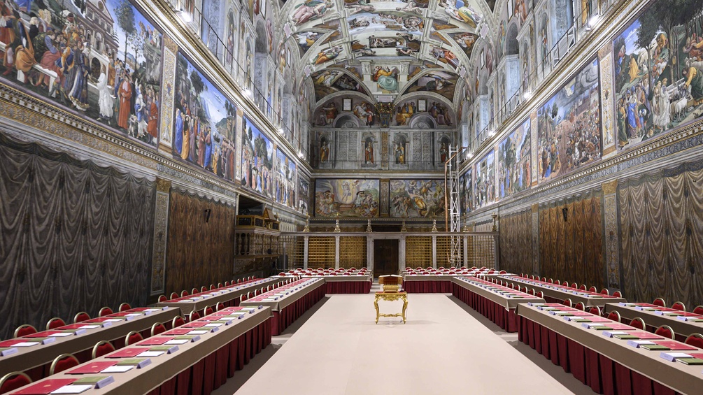 PICTUREDESK.COM/PA/VATICAN MEDIA Innenansicht der Sixtinischen Kapelle vor der Konklave