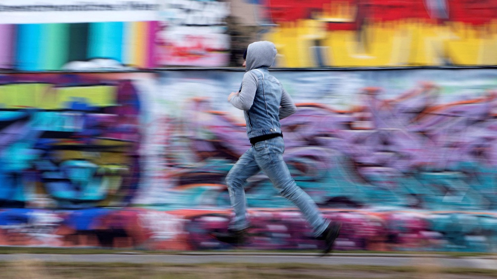 Junger Tschetschene läuft