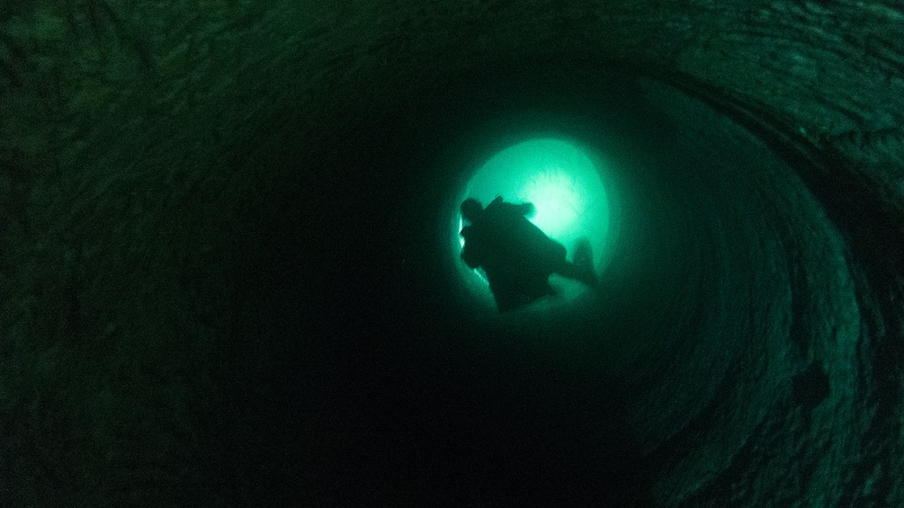 Mine mit Grundwasser gefüllt