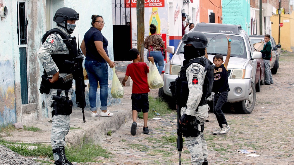 Nationalgarde auf der Straße in Mexiko