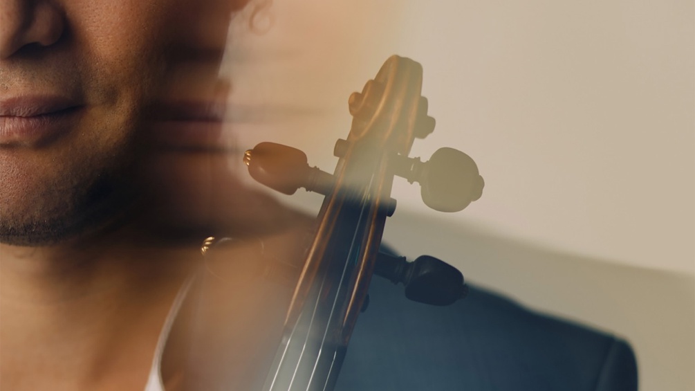 "Caribbean Violin Concertos", Ausschnitt des Covers mit Romuald Grimbert-Barré