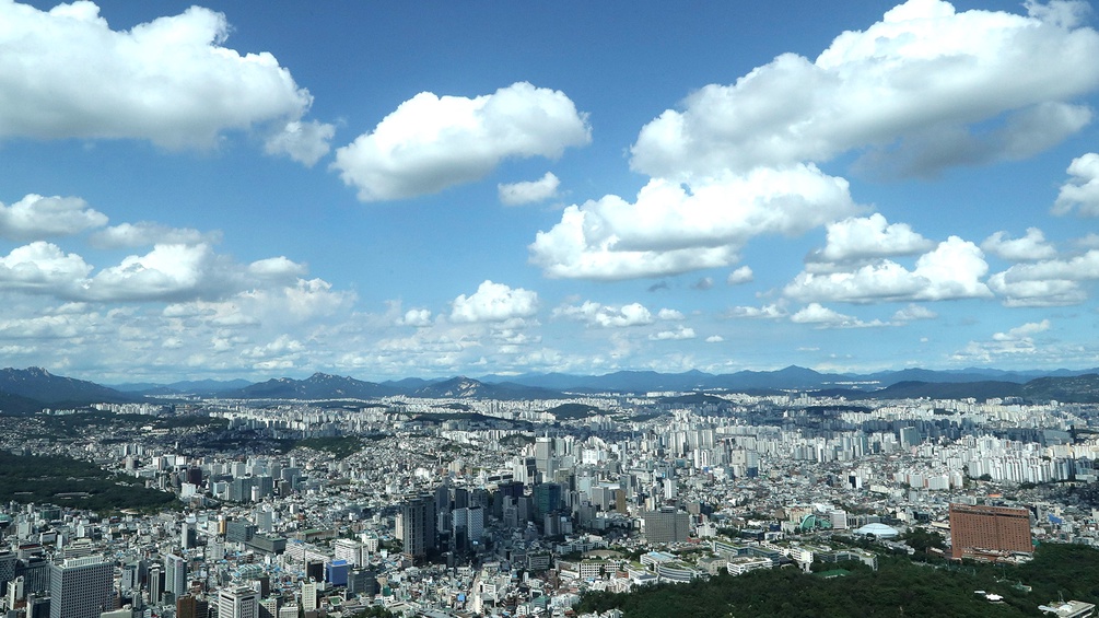 Blick über Seoul, Wolkenlandschaft