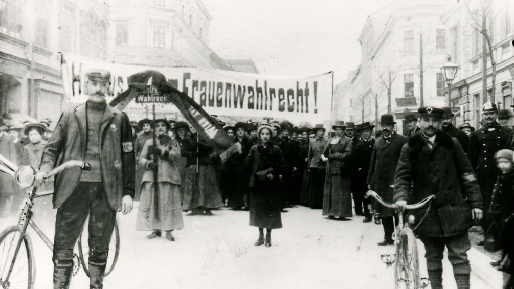 Wahlrechtsdemonstration der SDAP (Sozialdemokratische Arbeiterpartei) in Ottakring 1913