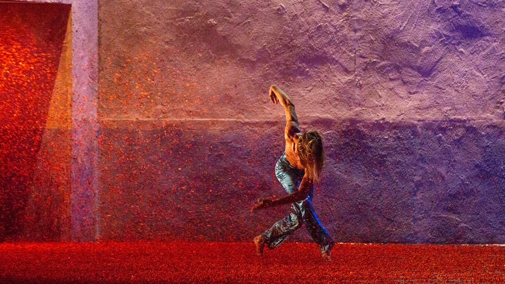 tanzende Frau