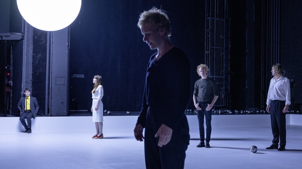 JU BOCHUM Hamlet: Ulvi Teke, Ann Göbel, Sandra Hüller, Konstantin Bühler, Stefan Hunstein