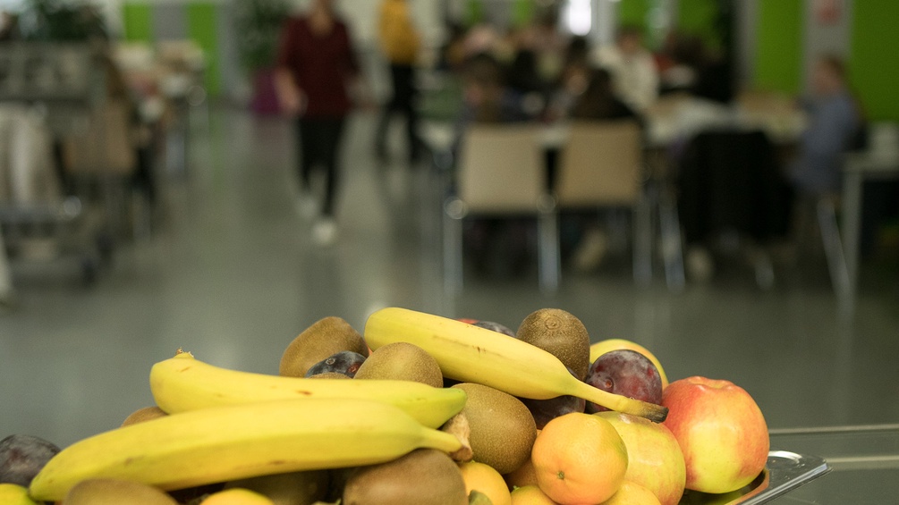 Obst in der Schulkantine