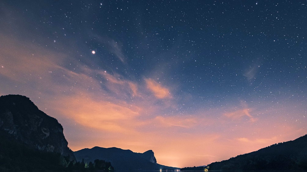 PICTUREDESK.COM/WESTEND61/VALENTIN WEINHÄUPL Sternenhimmel