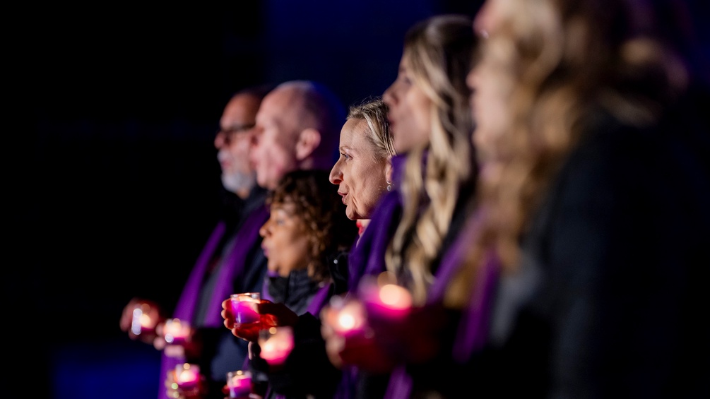 Chor singt Weihnachtslieder