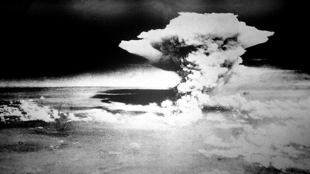 PICTUREDESK.COM/ROGER VIOLLETT Pilzwolke nach Abwurf der Atombombe über Hiroshima