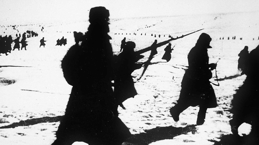 Momentaufnahme, Russland, Zweiter Weltkrieg. Soldaten auf dem Feld