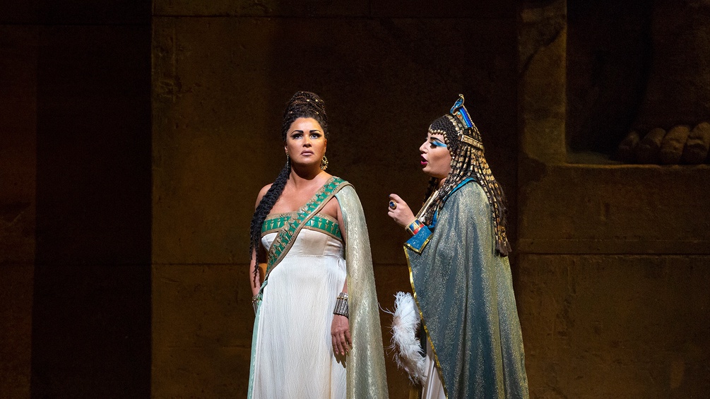 Anna Netrebko als Aida und Anita Rachvelishvili als Amneris 