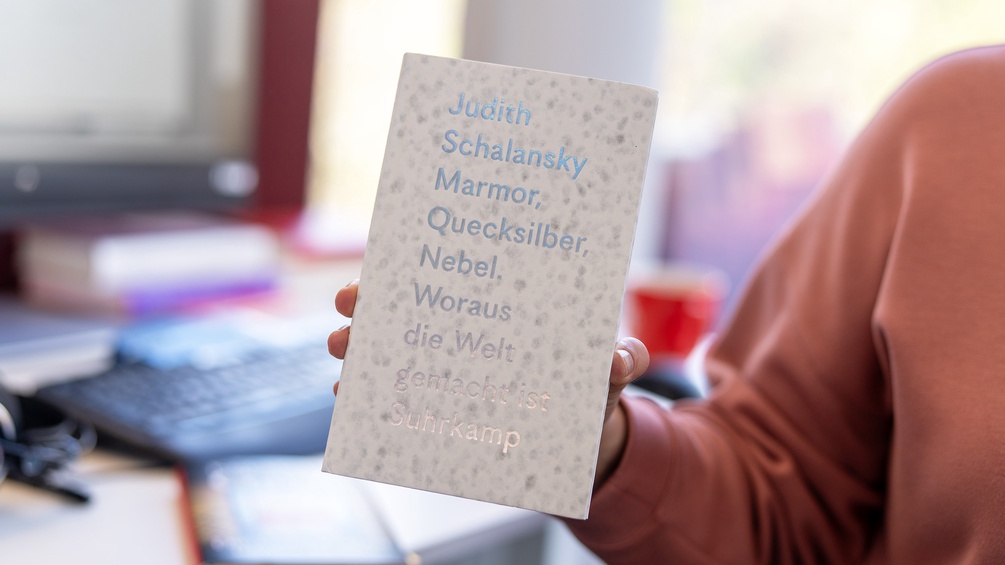 Judith Schalansky: "Marmor, Quecksilber, Nebel."