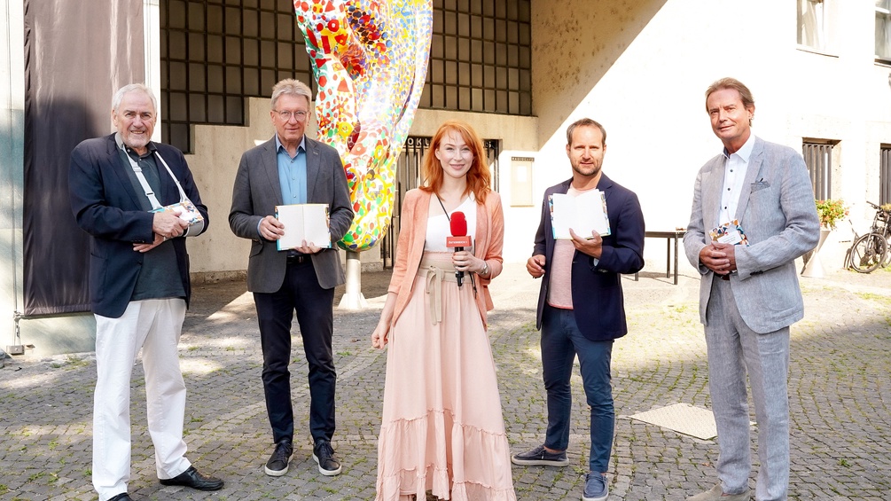 ORF/ROMAN ZACH-KIESLING Pius Strobl, Kurt Nekula, Matthias Strolz, Ö1 Chef Martin Bernhofer und Podcast-Gestalterin Jessica Schwarz.
