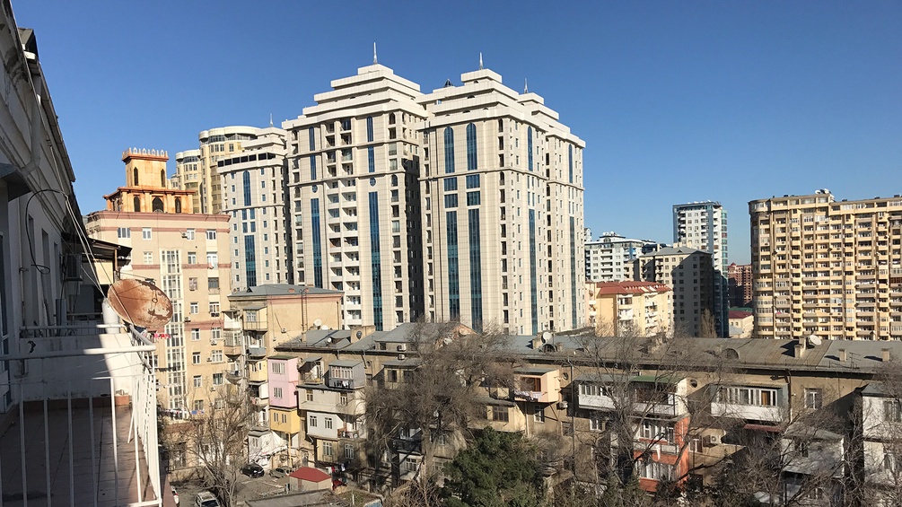 Neubauten in Aserbaidschan