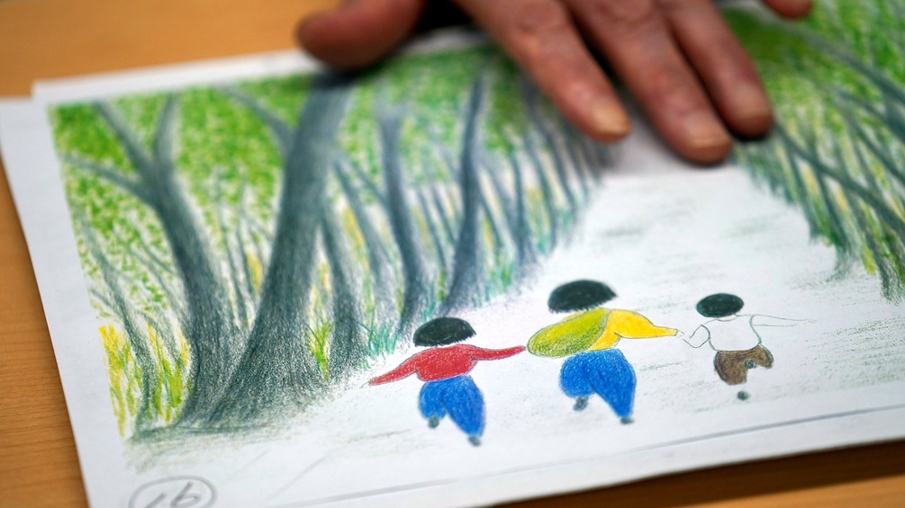 PICTUREDESK.COM/AP/EUGENE HOSHIKO Zeichnung einer japanischen Frau