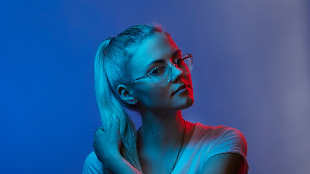 GREGOR HOHENBERG Johanna Summer