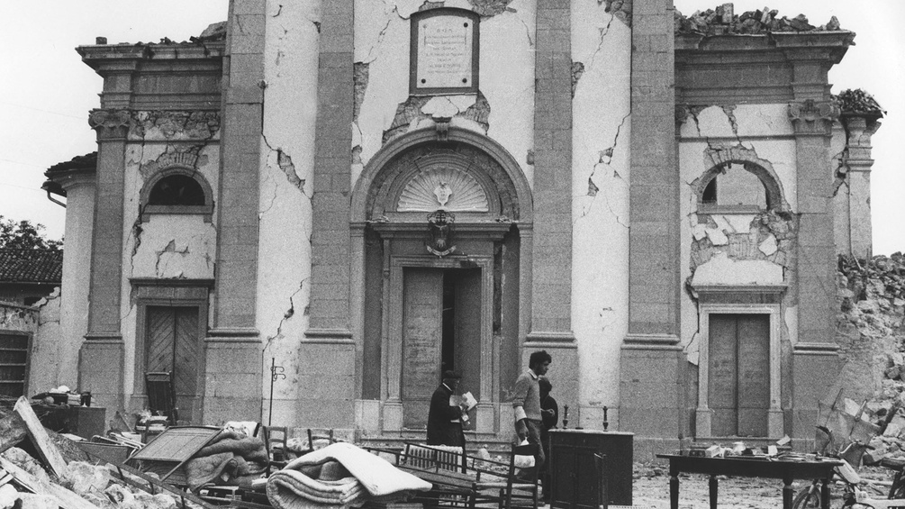 Nach dem Erdbeben in Italien hat eine Kirche großen Schaden erlitten.
