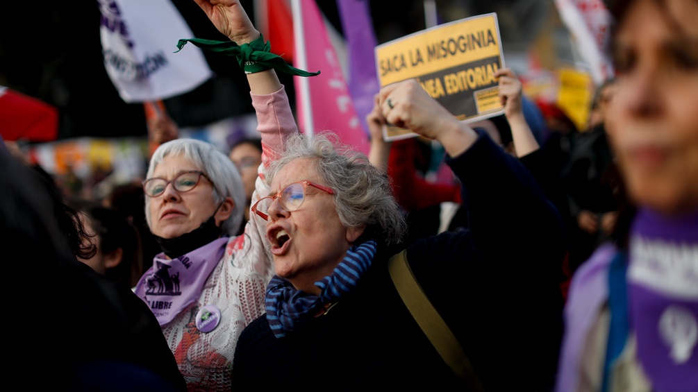 Demonstrierende Frauen in Chile, 2022