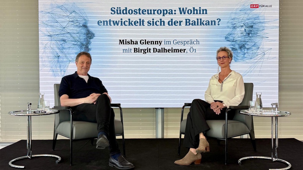 Misha Glenny mit Birgit Dalheimer