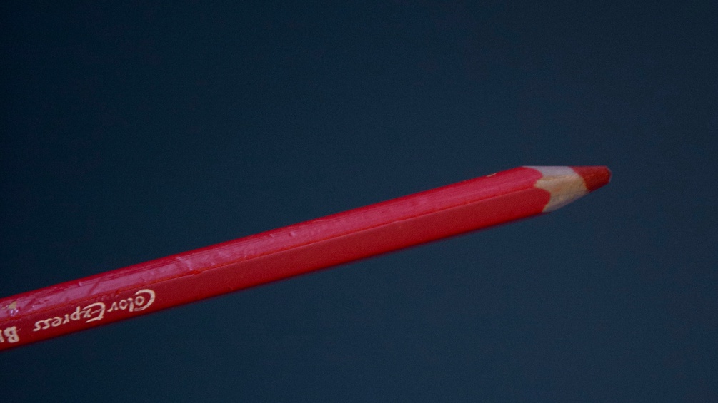 Ein roter Buntstift