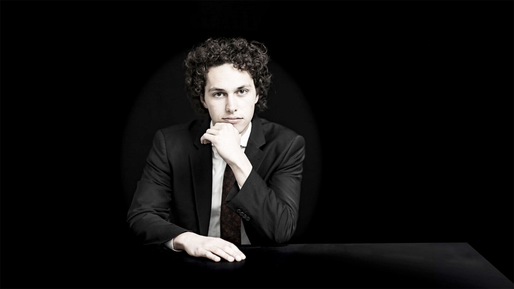 Nikola Meeuwsen
