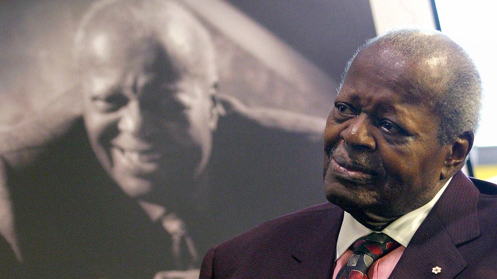 AP/NATHAN DENETTE Oscar Peterson