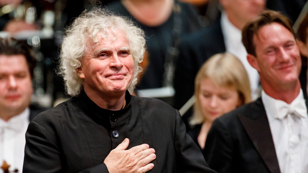 Simon Rattle lächelt