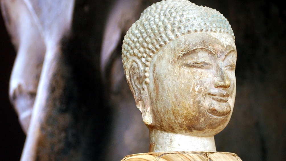 AP/JEROME FAVRE Buddha-Köpfe